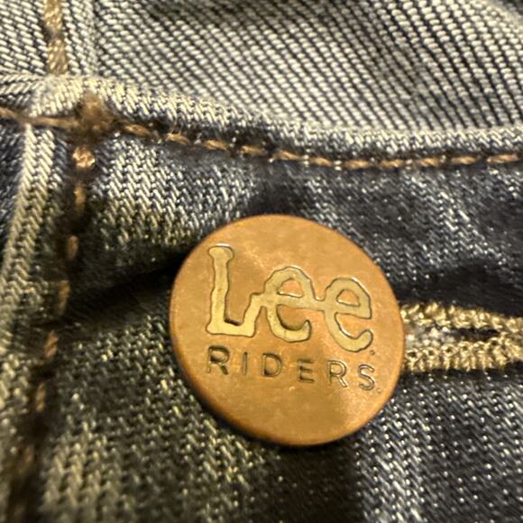 Lee Riders Women's Mid Rise Capri Stretch Denim Blue Dark Wash Size 28 - Picture 12 of 16